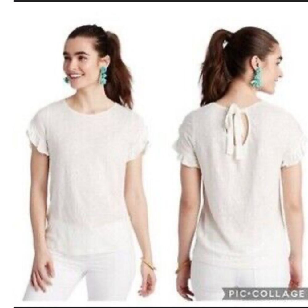 New Vineyard Vines Ruffle sleeve tie at the back top